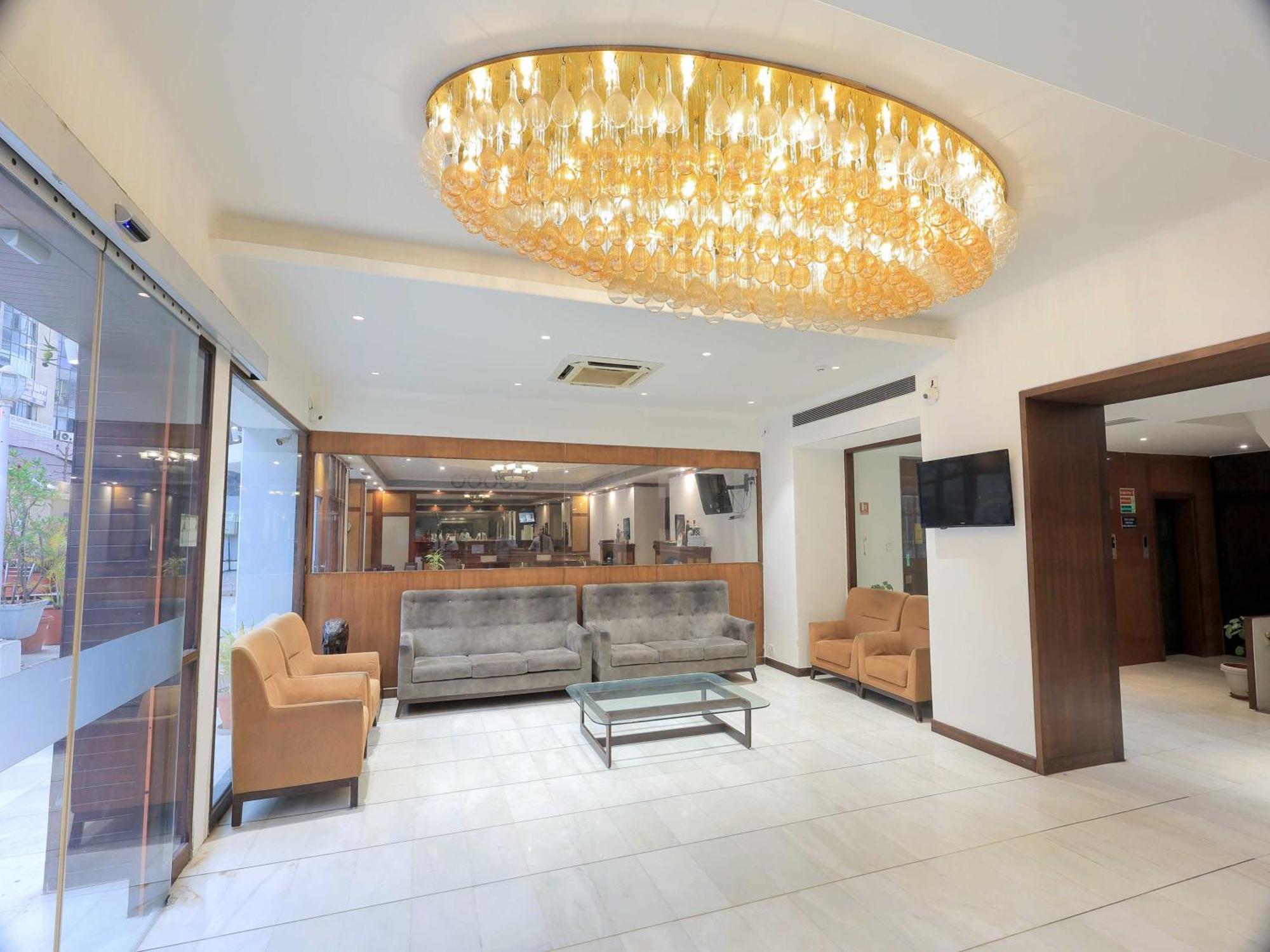 Palette Hotel Surya Вадодара Экстерьер фото